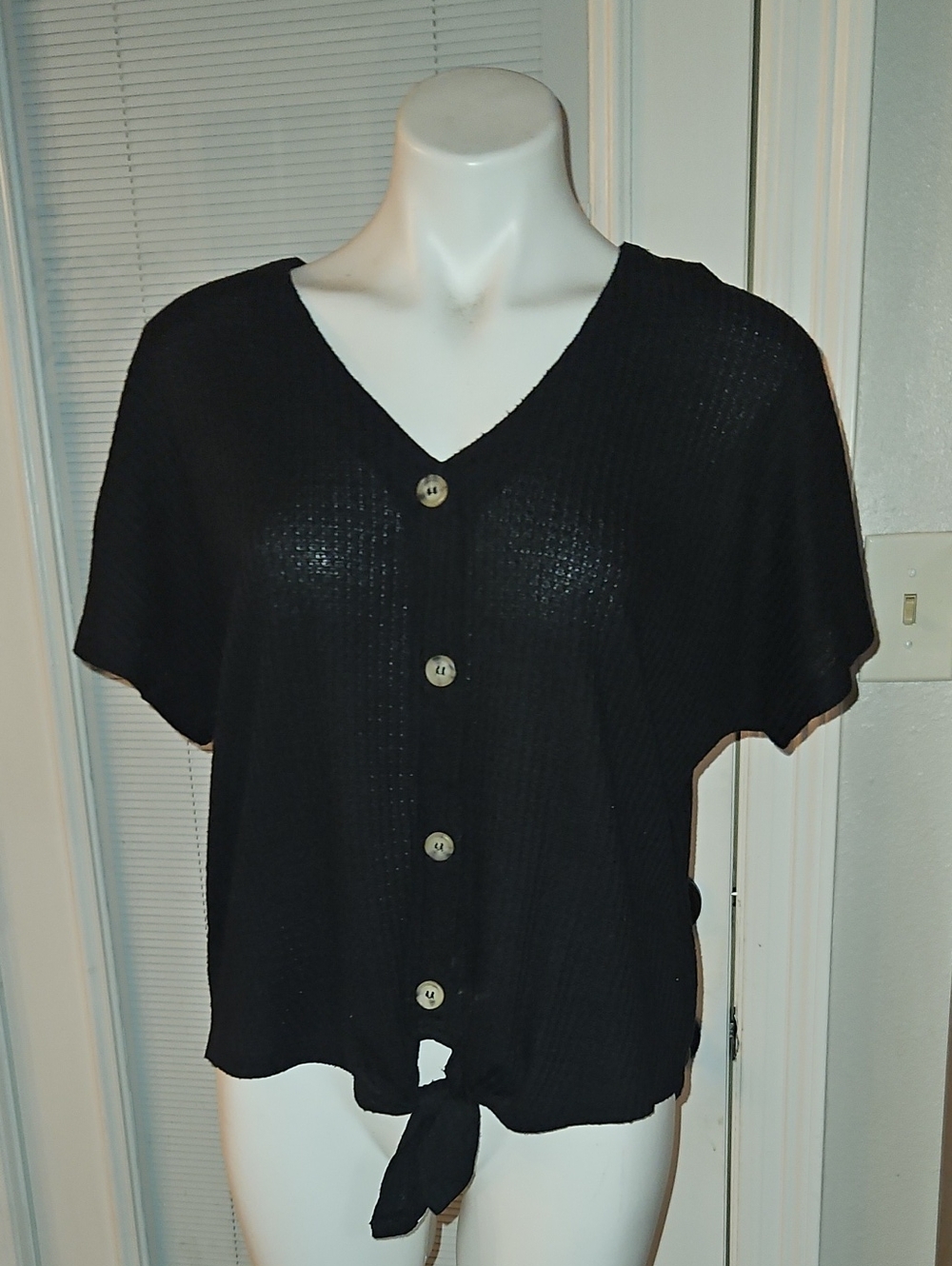Double Zero Black Button-Front Tie Hem Short Sleeve Top